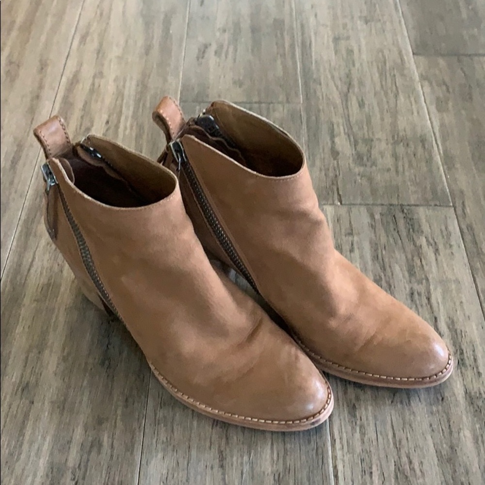 Dolce Vita Booties